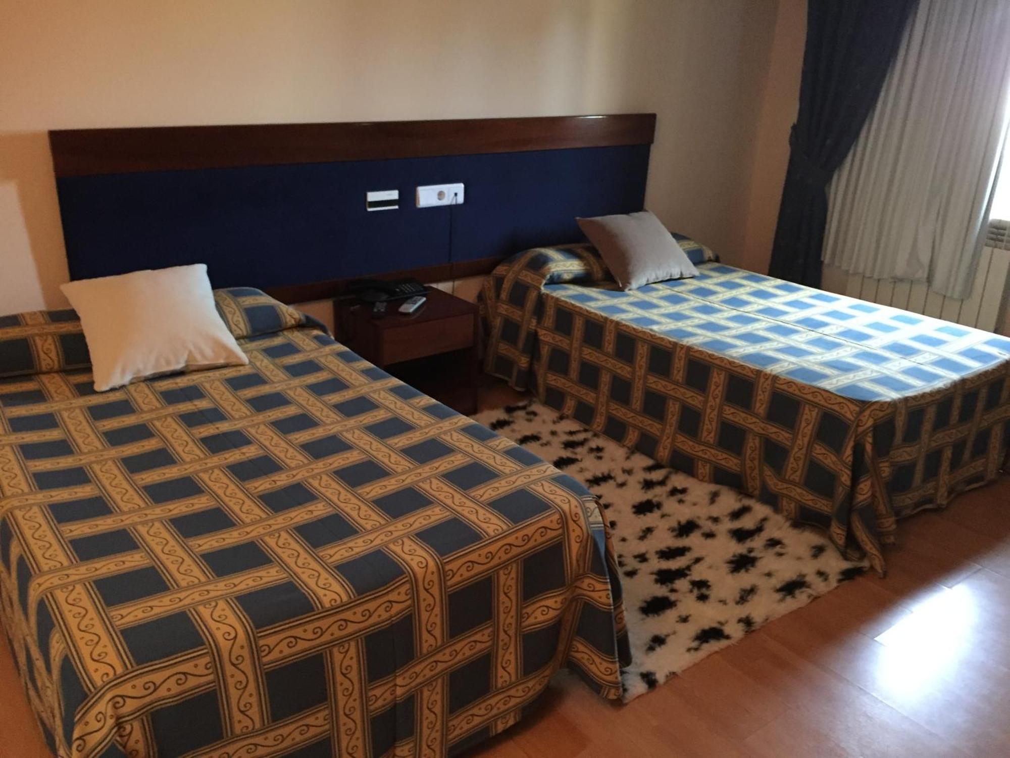 Hotel Santa Cruz Montaos Szoba fotó