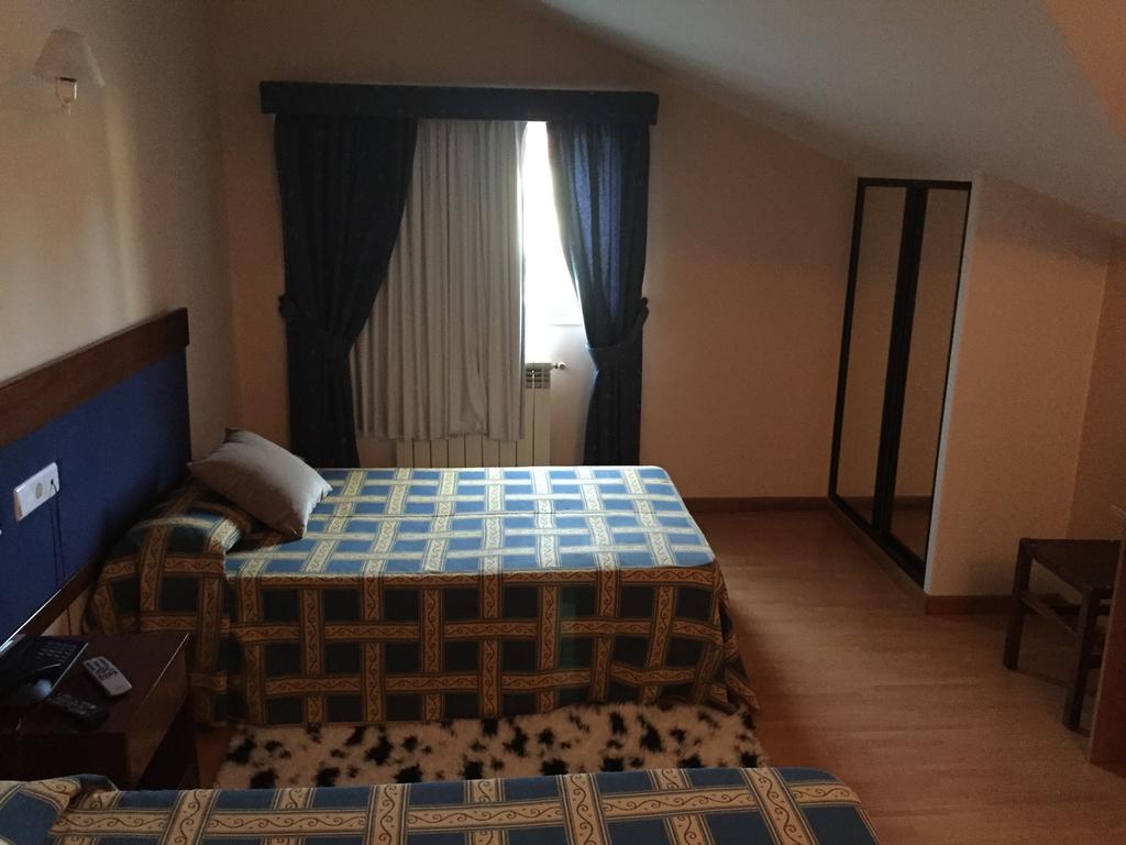 Hotel Santa Cruz Montaos Szoba fotó